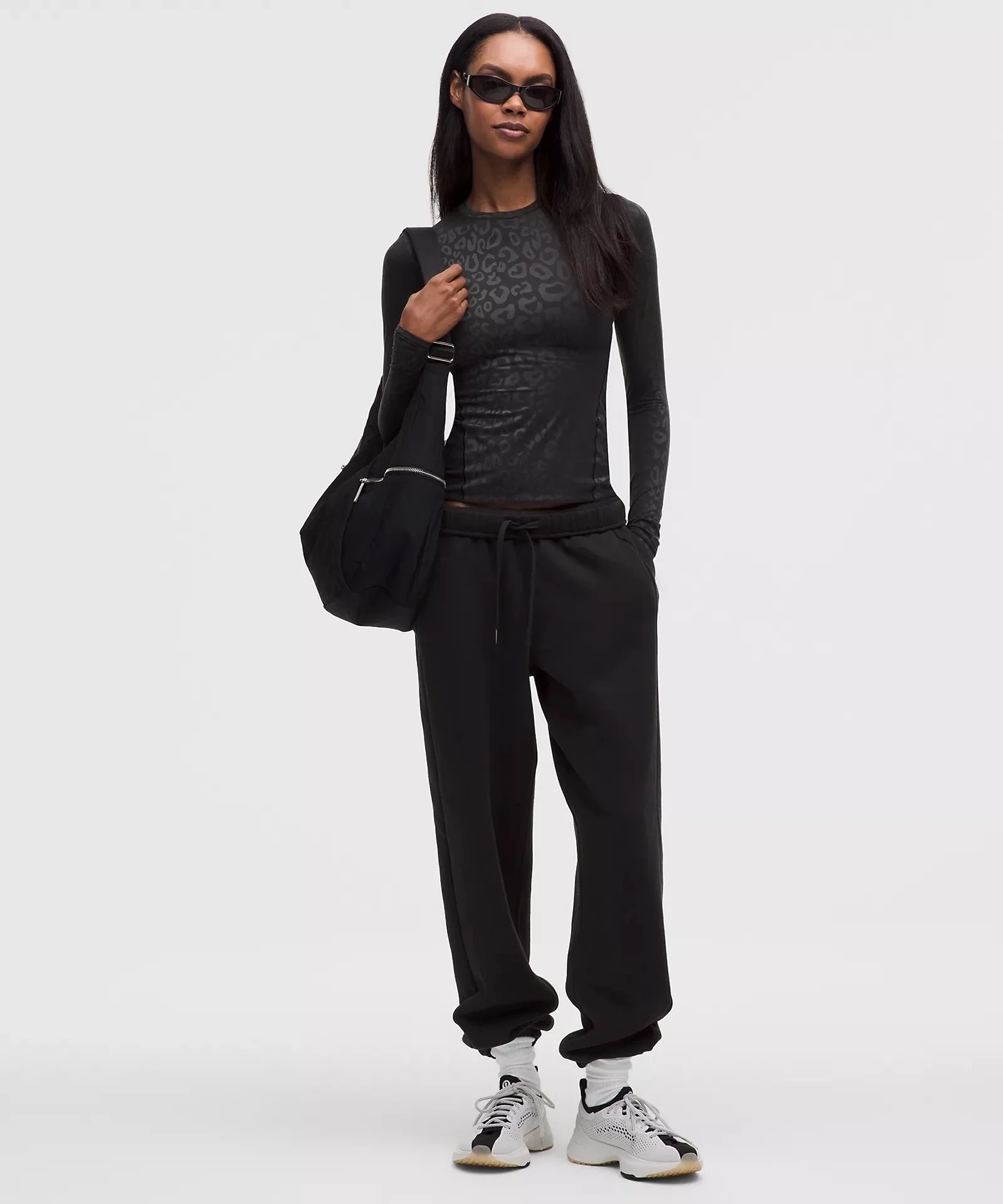Lululemon セットアップ ブラック lululemon Black Leopardo Shift Print Collection - August